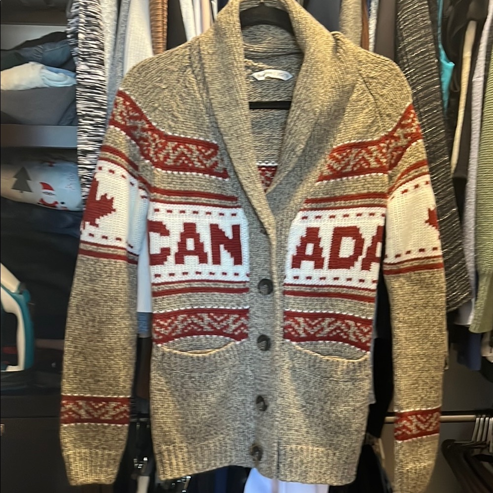 Bluenotes Canada Sweater - Beige and Red